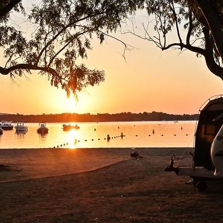 Camping Les Ilots D'or 3*