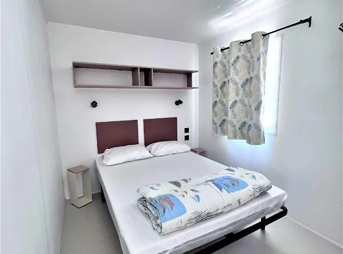 Les Ilots D'or 维琪奥港